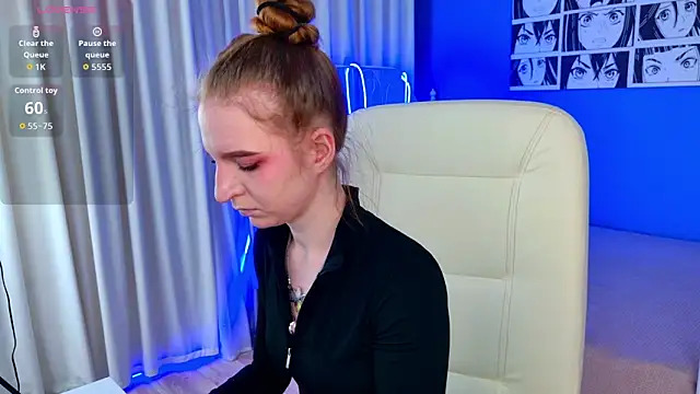 Snapshot of VioletShine chatting on 3, 2, 2026 VioletShine online show from 3, 2, 2026