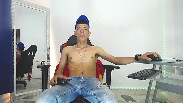 Favel Gomez7 online show from 14, 1, 2025