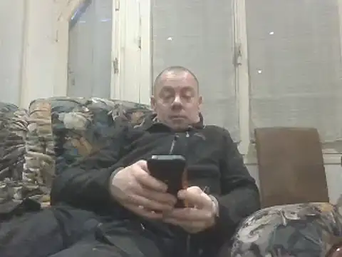 Snapshot of hugoboys76 chatting on 2, 1, 2025 hugoboys76 online show from 2, 1, 2025
