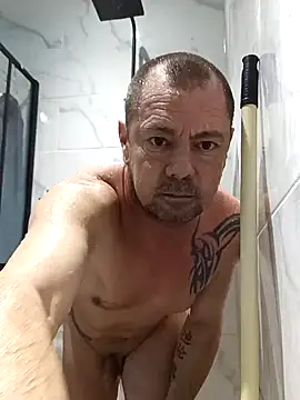 Snapshot of hugoboys76 chatting on 13, 2, 2025 hugoboys76 online show from 13, 2, 2025