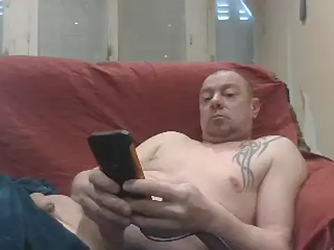Snapshot of hugoboys76 chatting on 17, 2, 2025 hugoboys76 online show from 17, 2, 2025
