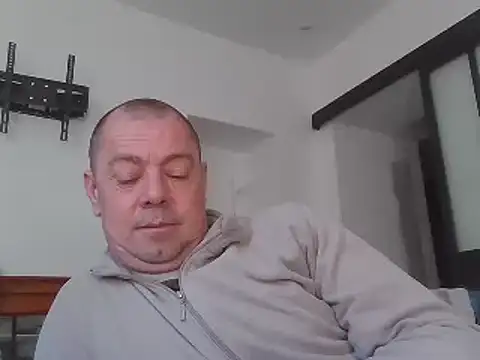 Snapshot of hugoboys76 chatting on 5, 3, 2025 hugoboys76 online show from 5, 3, 2025