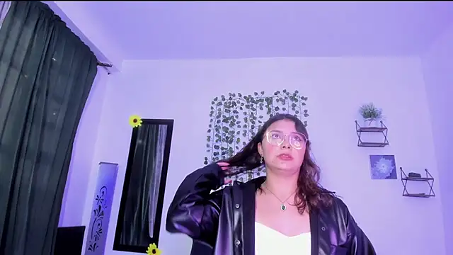 Noellesable online show from 4, 1, 2025