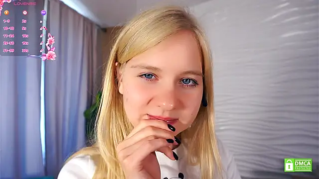 Snapshot of OdelinaFicken chatting on 15, 9, 2025 OdelinaFicken online show from 15, 9, 2025