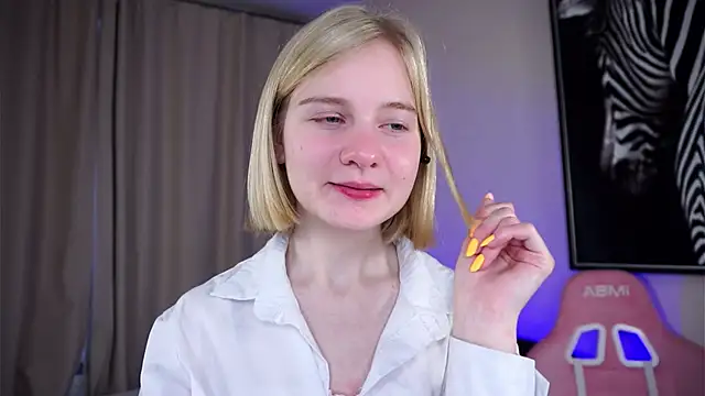 Snapshot of OdelinaFicken chatting on 29, 10, 2025 OdelinaFicken online show from 29, 10, 2025