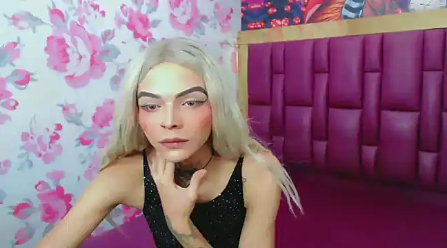 Snapshot of Luna_and_valery chatting on 29, 1, 2025 Luna and valery online show from 29, 1, 2025