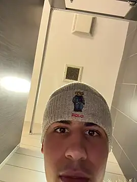 Snapshot of johnycash21 chatting on 1, 12, 2025 johnycash21 online show from 1, 12, 2025