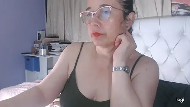 maturepriscila online show from 3, 2, 2025