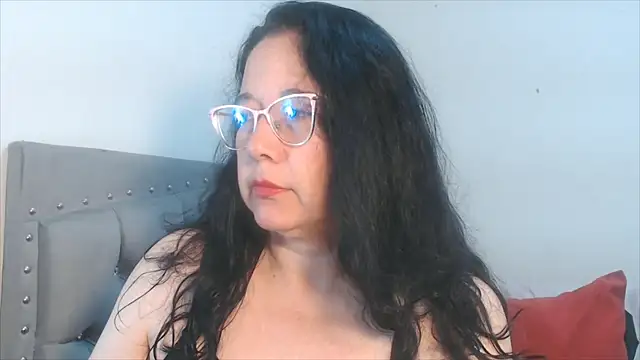 maturepriscila online show from 10, 9, 2025