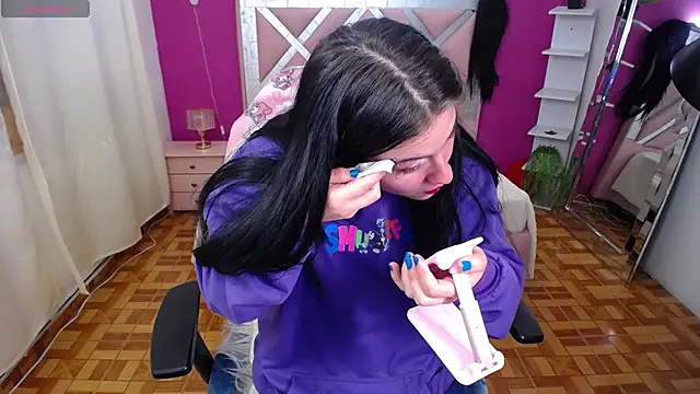 Kate Laurence  online show from 25, 2, 2025