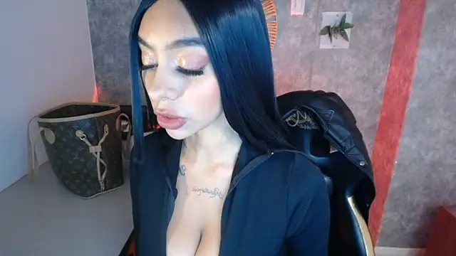 Tiffanny online show from 19, 12, 2024