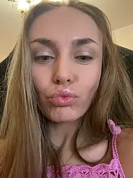 Snapshot of Burning_girlss chatting on 22, 12, 2024 Burning girlss online show from 22, 12, 2024