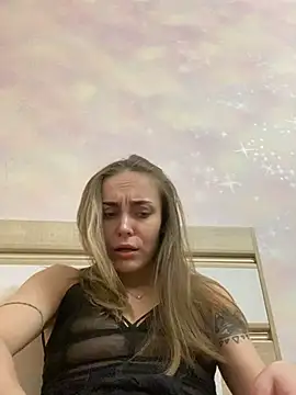 Snapshot of Burning_girlss chatting on 25, 12, 2024 Burning girlss online show from 25, 12, 2024