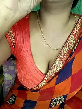 Snapshot of NOTY-LOVE-05 chatting on 25, 10, 2025 NOTY-LOVE-05 online show from 25, 10, 2025