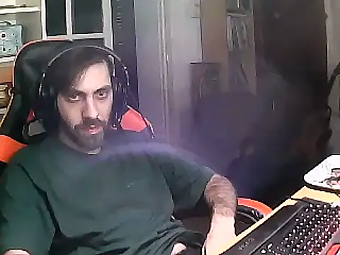 Snapshot of johnwood88 chatting on 7, 2, 2025 johnwood88 online show from 7, 2, 2025