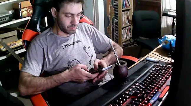 Snapshot of johnwood88 chatting on 27, 2, 2025 johnwood88 online show from 27, 2, 2025