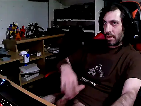 Snapshot of johnwood88 chatting on 12, 11, 2025 johnwood88 online show from 12, 11, 2025