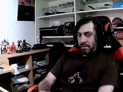 Snapshot of johnwood88 chatting on 13, 11, 2025 johnwood88 online show from 13, 11, 2025