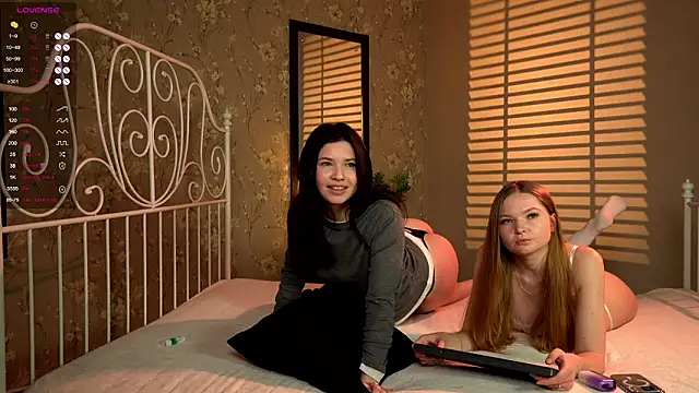 Snapshot of Hidden_boobs chatting on 15, 1, 2026 Hidden boobs online show from 15, 1, 2026