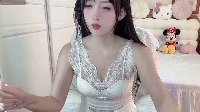Unique-yiyi online show from 3, 12, 2024