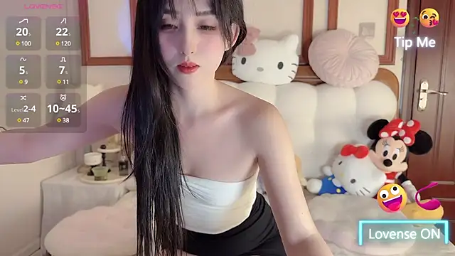 Unique-yiyi online show from 22, 1, 2025