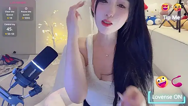 Unique-yiyi online show from 10, 2, 2025
