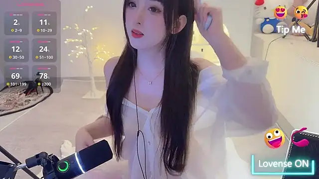 Unique-yiyi online show from 15, 2, 2025
