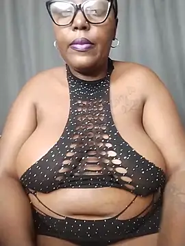 CHERRYYUMMY online show from 18, 6, 2026