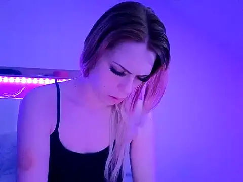 nicole77745 online show from 2, 3, 2026