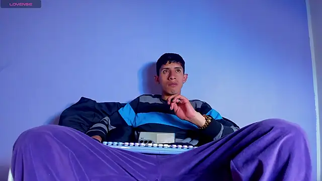 Snapshot of BIG_cockpether chatting on 14, 12, 2025 BIG cockpether online show from 14, 12, 2025