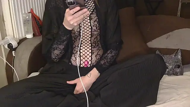 Snapshot of liloucamchaudee chatting on 24, 3, 2026 liloucamchaudee online show from 24, 3, 2026