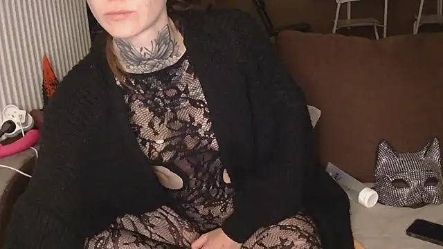 Snapshot of liloucamchaudee chatting on 14, 4, 2026 liloucamchaudee online show from 14, 4, 2026