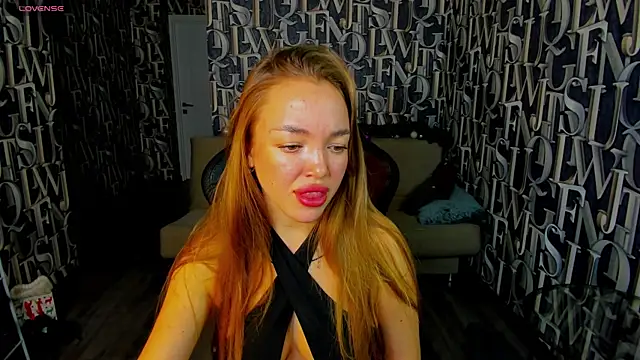 Snapshot of Christy_Little chatting on 29, 12, 2024 Christy Little online show from 29, 12, 2024