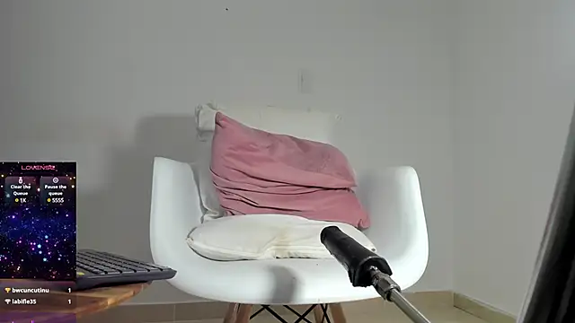 Snapshot of ariana_nix chatting on 6, 12, 2024 ariana nix online show from 6, 12, 2024