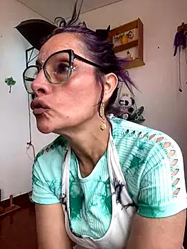 Snapshot of Goddess-Love- chatting on 22, 11, 2025 Goddess-Love- online show from 22, 11, 2025