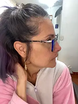 Snapshot of Goddess-Love- chatting on 6, 5, 2026 Goddess-Love- online show from 6, 5, 2026