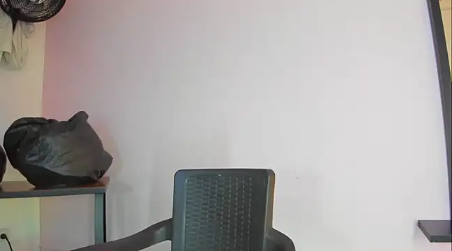 Snapshot of danna_sttone chatting on 11, 2, 2025 danna sttone online show from 11, 2, 2025
