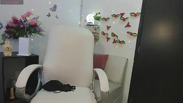Snapshot of ariana_crazzy chatting on 9, 12, 2024 ariana crazzy online show from 9, 12, 2024
