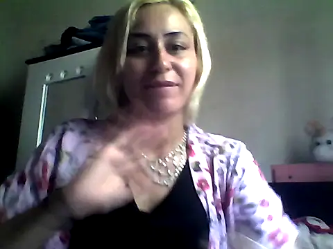 Snapshot of ariana_crazzy chatting on 20, 2, 2025 ariana crazzy online show from 20, 2, 2025