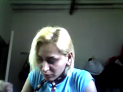 Snapshot of ariana_crazzy chatting on 1, 3, 2025 ariana crazzy online show from 1, 3, 2025