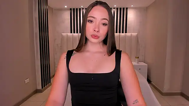 Snapshot of AlinaKravitz chatting on 18, 9, 2025 AlinaKravitz online show from 18, 9, 2025