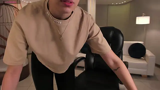 Snapshot of KaiaFerreira chatting on 17, 9, 2025 KaiaFerreira online show from 17, 9, 2025