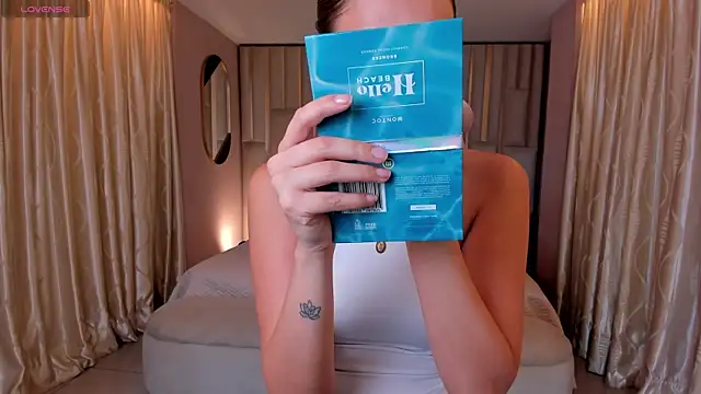 Snapshot of KaiaFerreira chatting on 9, 11, 2025 KaiaFerreira online show from 9, 11, 2025