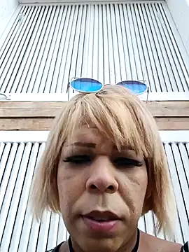 blondebitchlitle online show from 5, 1, 2025