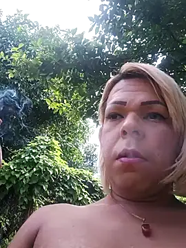 blondebitchlitle online show from 23, 10, 2025