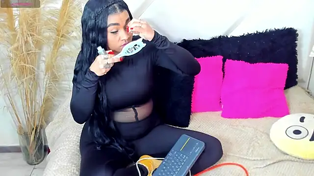 Snapshot of ScarlethNatasha chatting on 19, 12, 2025 ScarlethNatasha online show from 19, 12, 2025