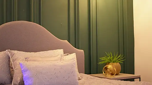 ArwenMuse online show from 12, 11, 2025