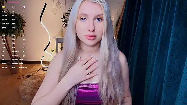 Snapshot of Evacadooo chatting on 6, 5, 2026 Evacadooo online show from 6, 5, 2026