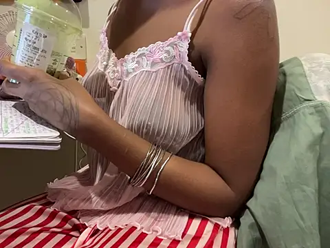 iveedie017 online show from 6, 11, 2025