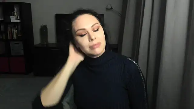 MollyCheiz online show from 2, 12, 2024